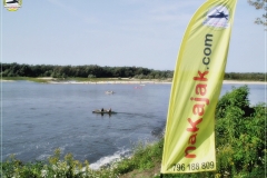 Widok z plaży Romantycznej na uczestników zgromadzonych na plaży Wilanów